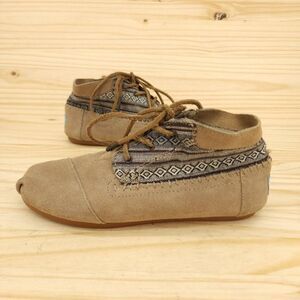 Toms Women's Moccasin Boots Sz 6 Brown Suede Tribal Lace Up Boho Booties